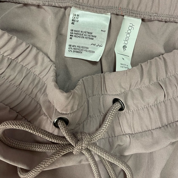 Ideology drawstring skirt size medium - Picture 3 of 3